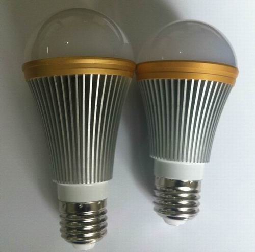 LED球泡灯